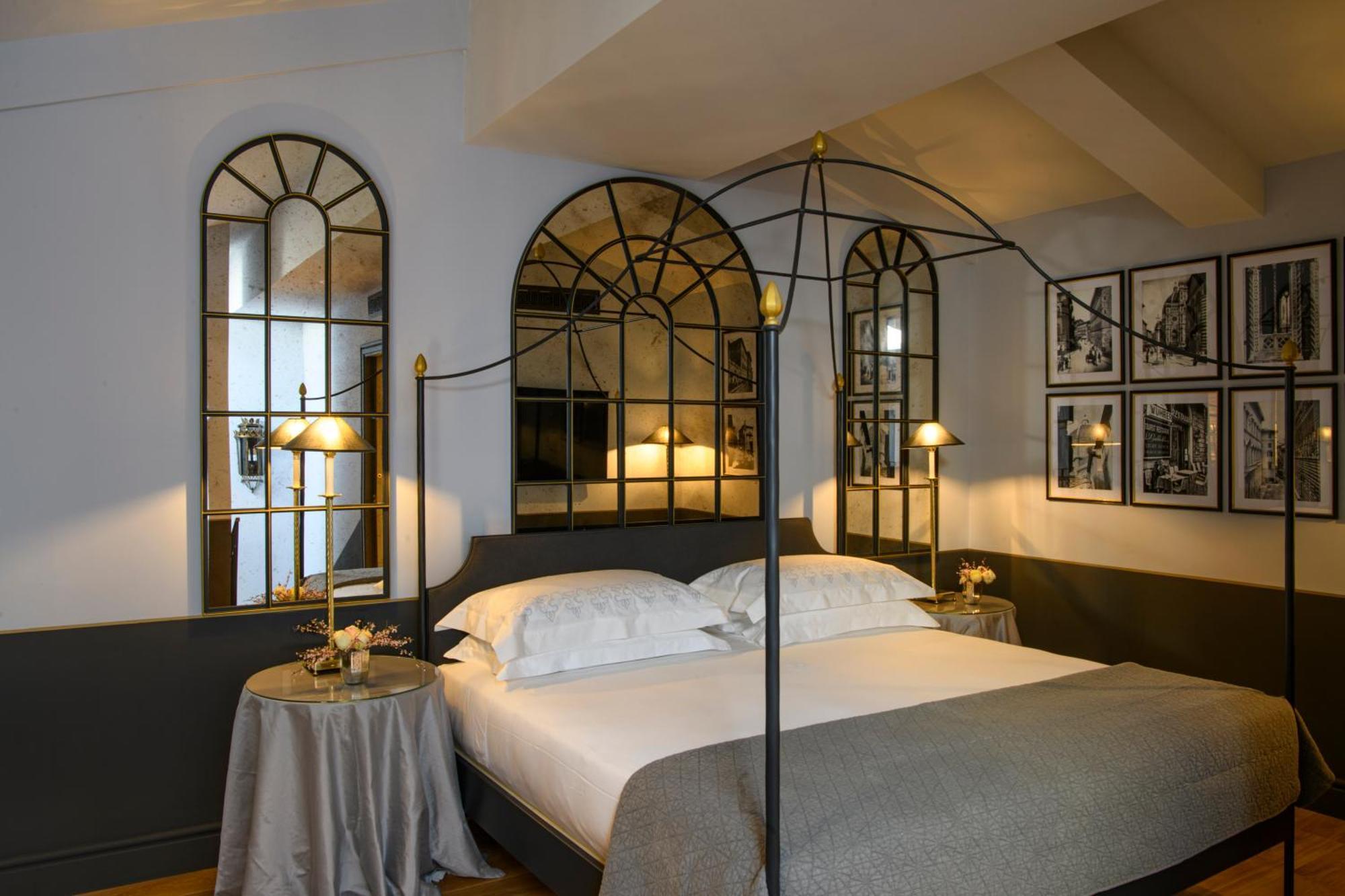 Helvetia&Bristol Firenze - Starhotels Collezione Εξωτερικό φωτογραφία A room at the Hotel de Crillon