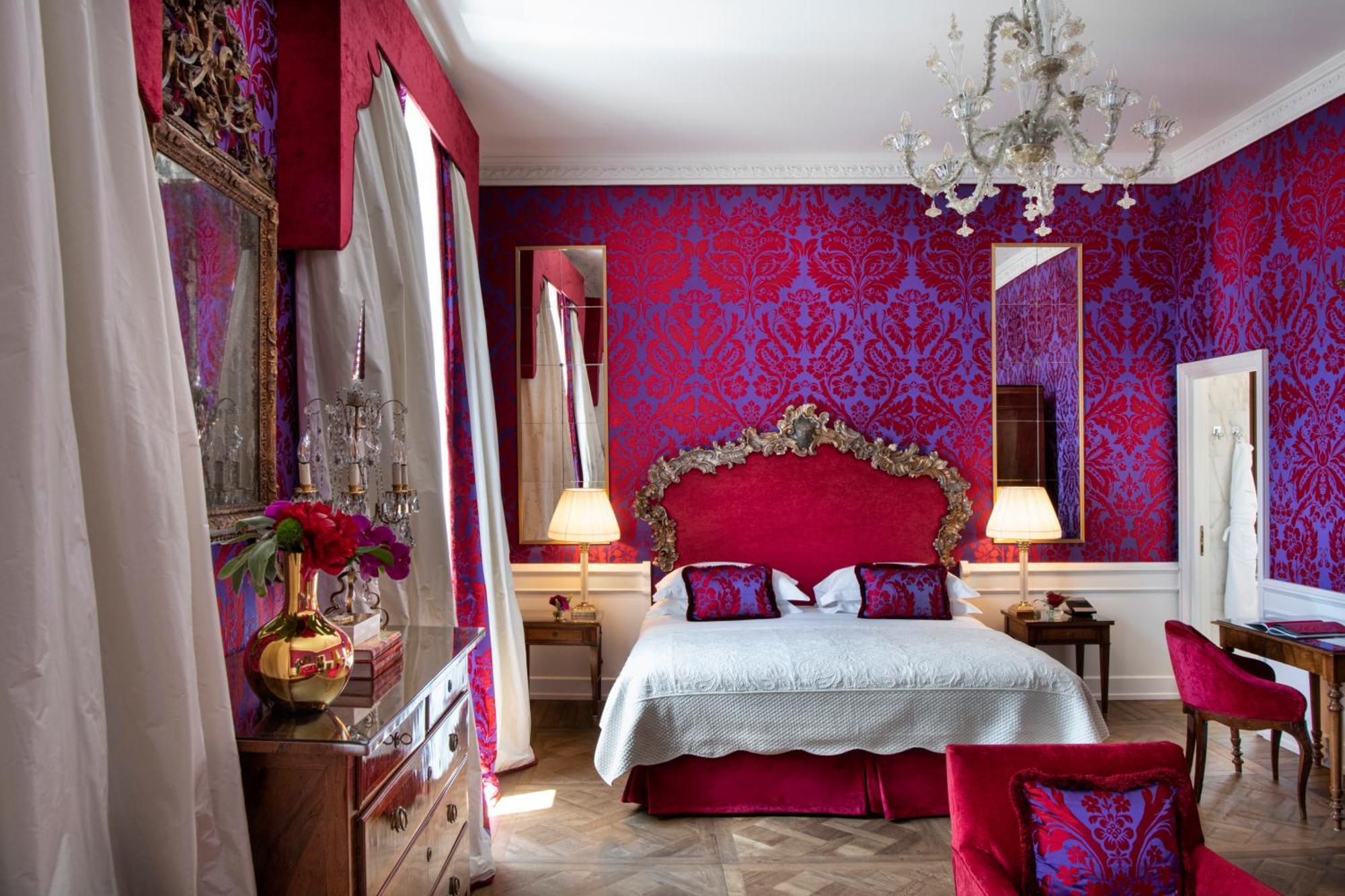 Helvetia&Bristol Firenze - Starhotels Collezione Εξωτερικό φωτογραφία A suite at the Hotel de Crillon