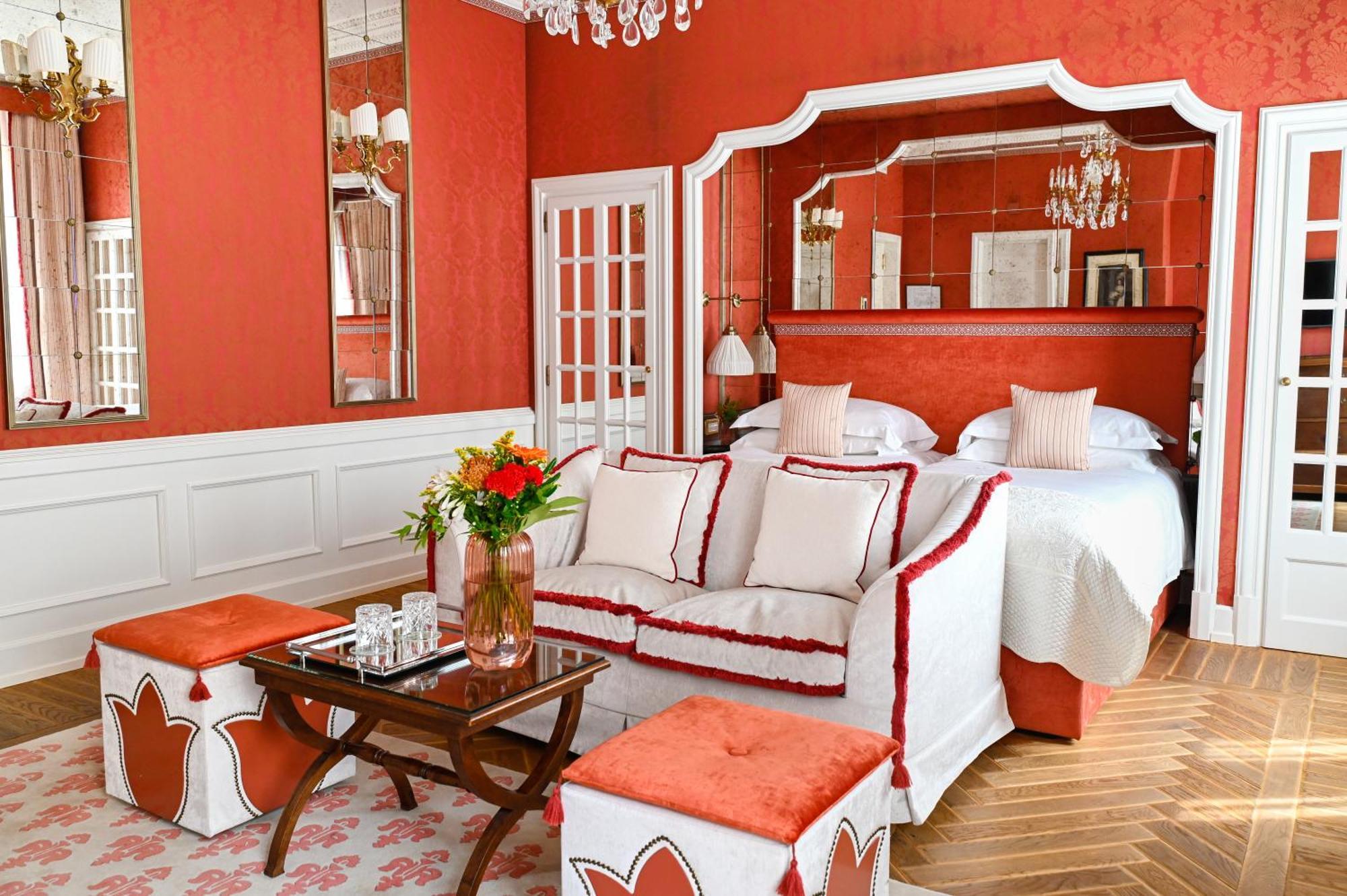 Helvetia&Bristol Firenze - Starhotels Collezione Εξωτερικό φωτογραφία A suite at the Hotel de Crillon